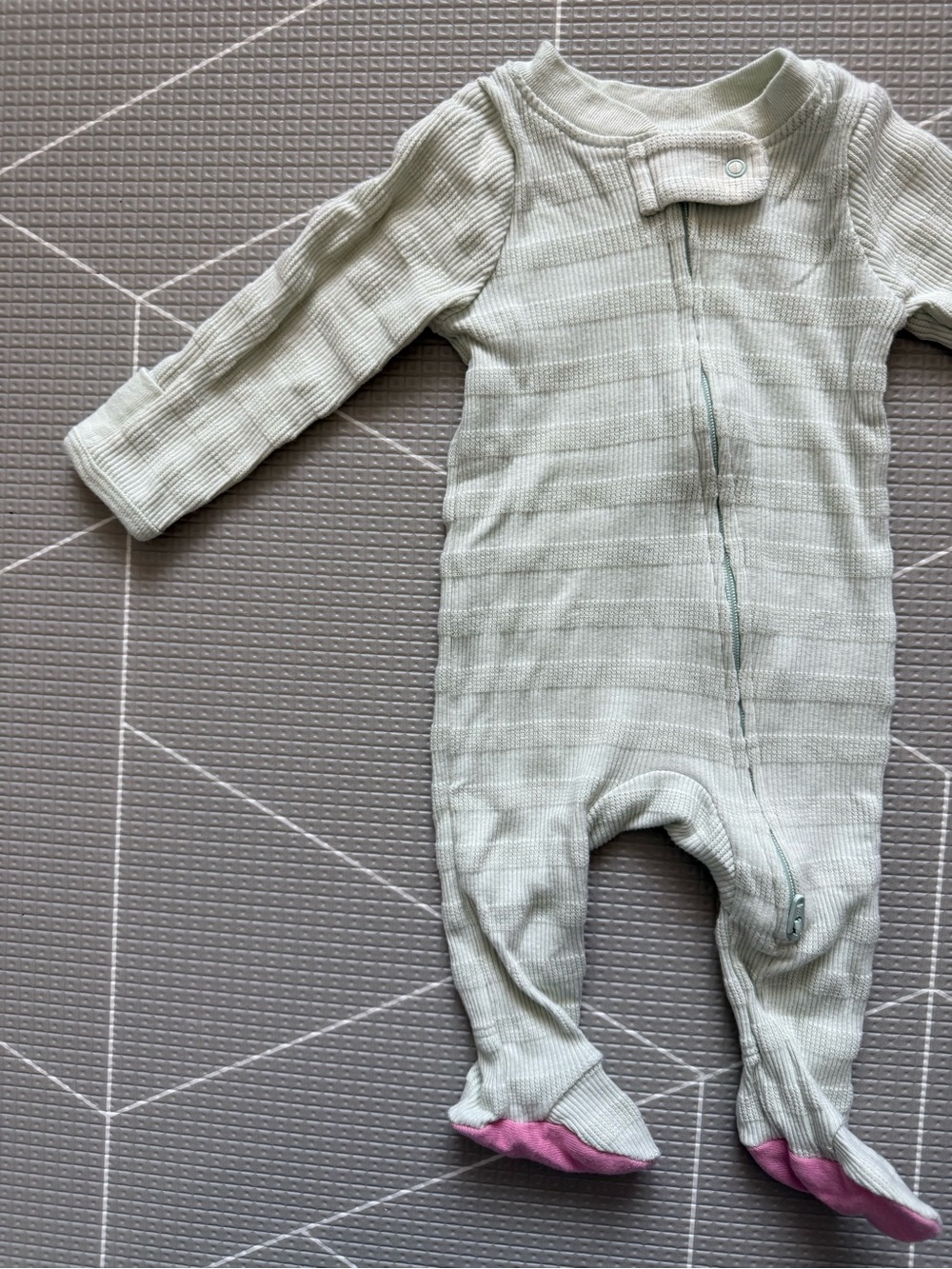 Cloud island|Baby girl Long-Sleeve Footed One-Piece in textured mint w Pink•NB